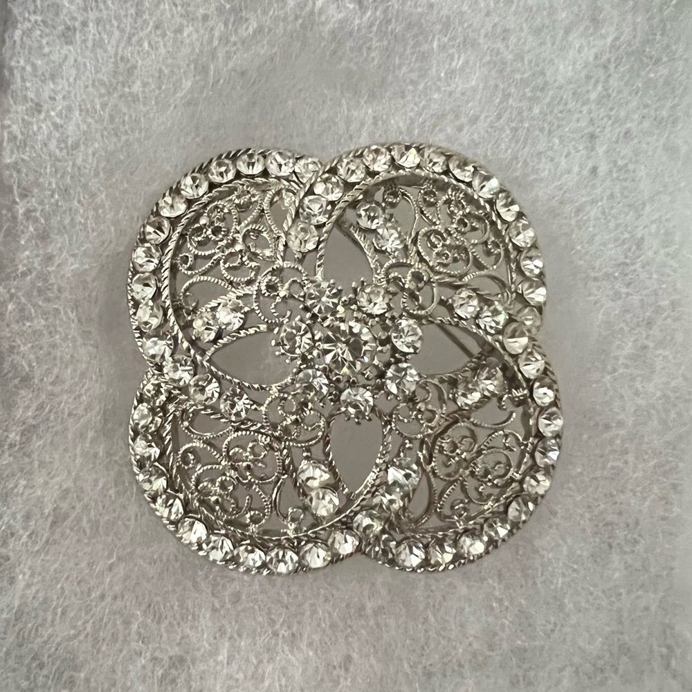 Clear Crystal Rhinestone Filigree Brooch Silver